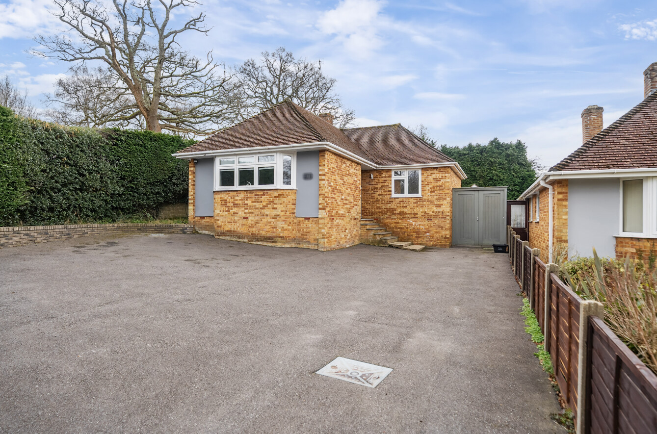 Aldermoor Road, Aldermoor, Southampton, Hampshire, SO16 - Charters