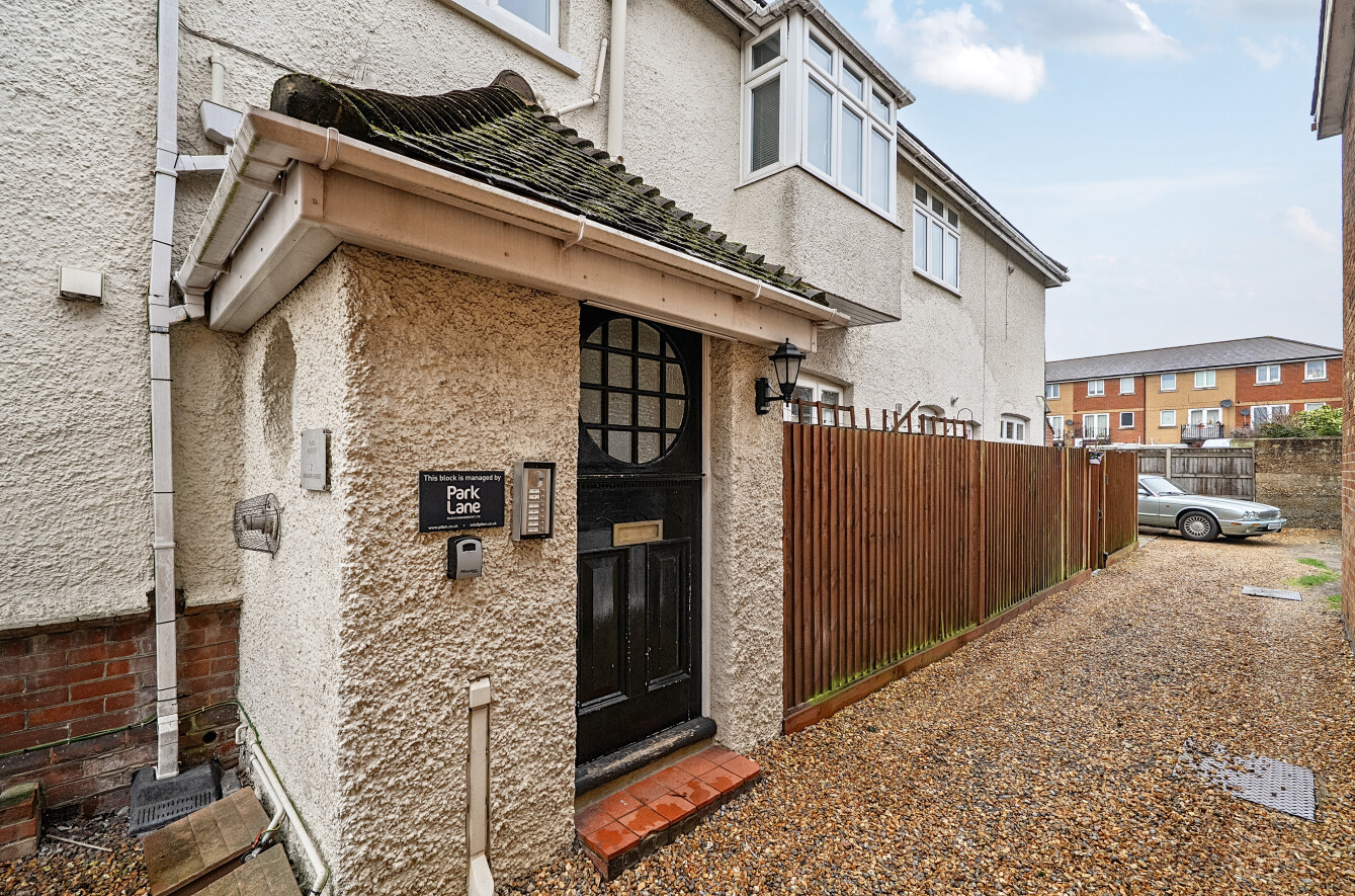 Newlands Avenue, Shirley, Southampton, Hampshire, SO15