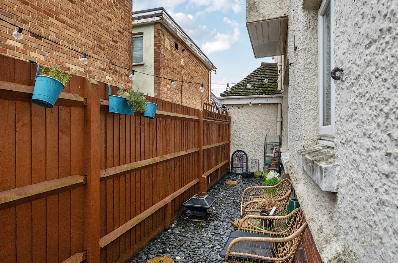 Newlands Avenue, Shirley, Southampton, Hampshire, SO15