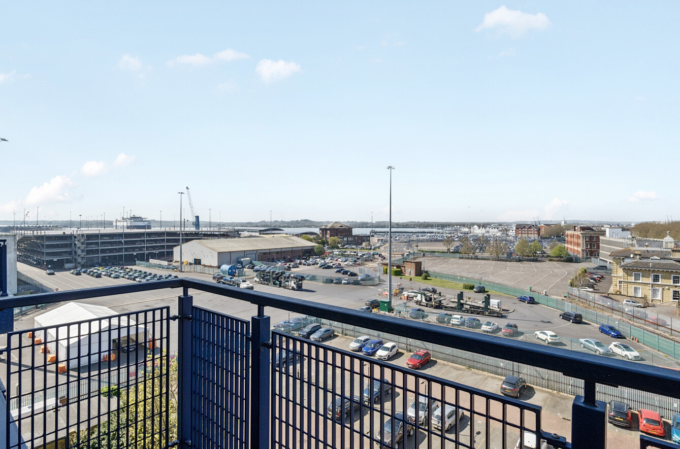 Canute Road, Southampton, Hampshire, SO14