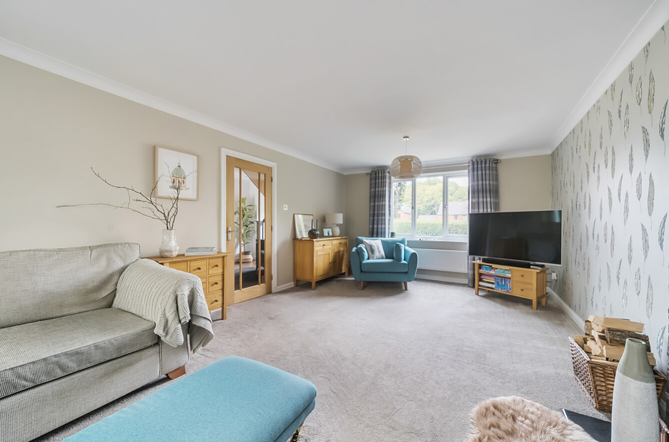 Monks Wood Close, Bassett, Southampton, Hampshire, SO16 - Charters