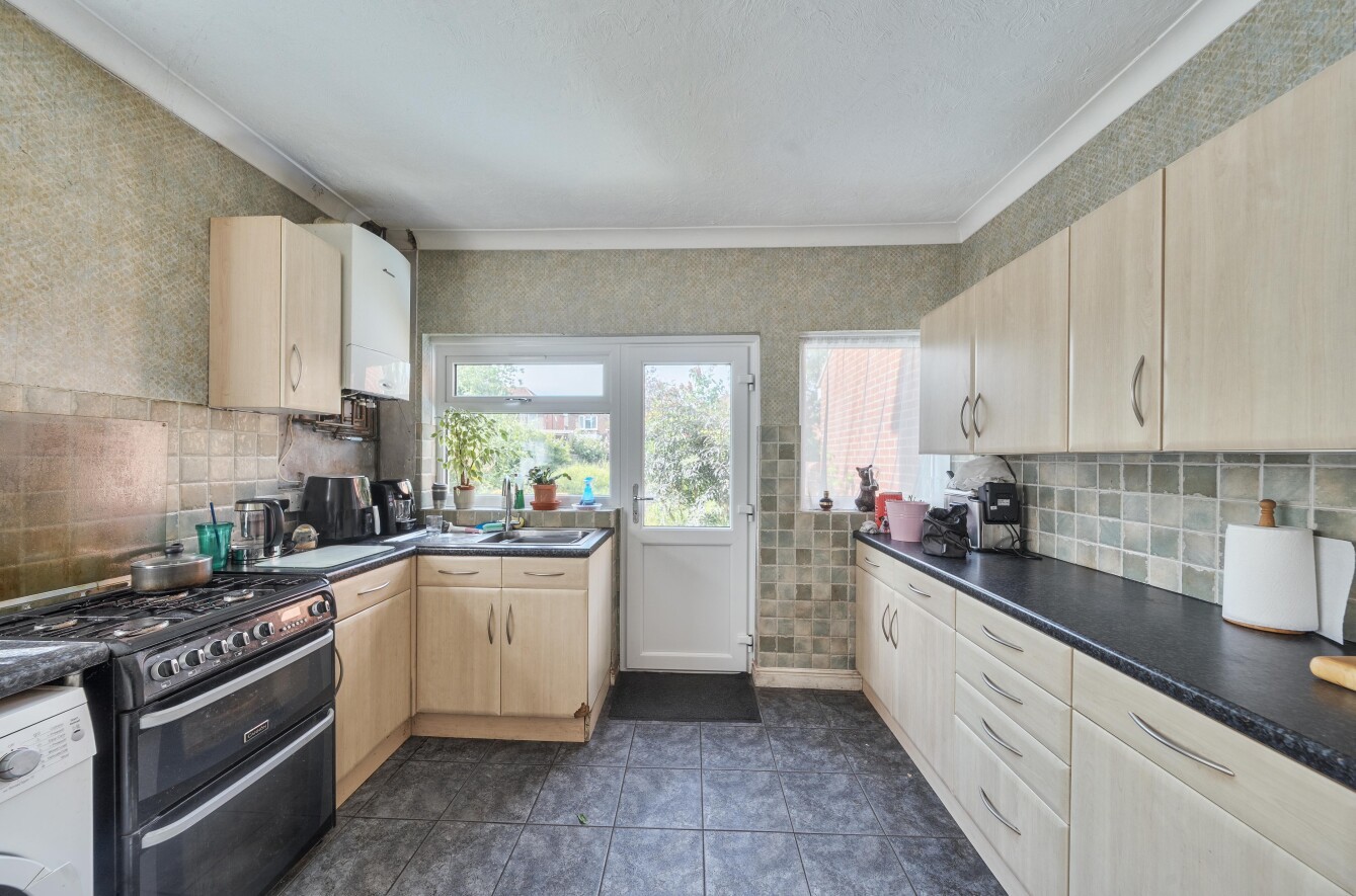 Avenue Road, Portswood, Southampton, Hampshire, SO14 - Charters