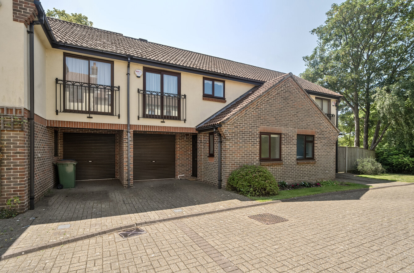 Mayfair Gardens, Banister Park, Southampton, Hampshire, SO15