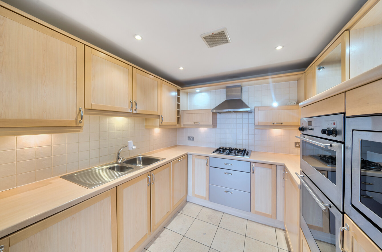 Canute Road, Southampton, Hampshire, SO14