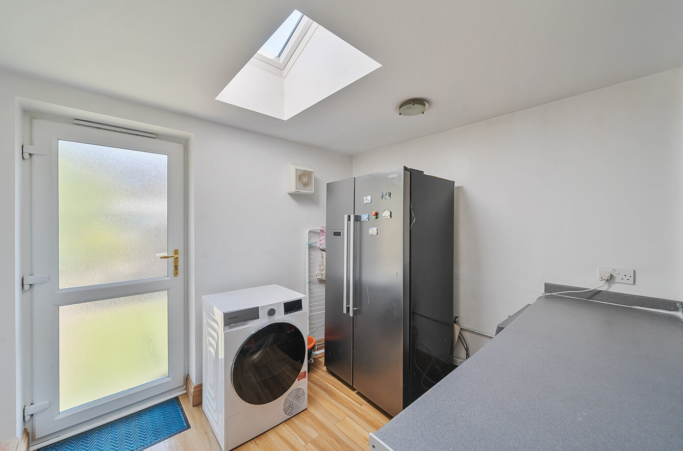 Widgeon Close, Lordswood, Southampton, Hampshire, SO16 - Charters