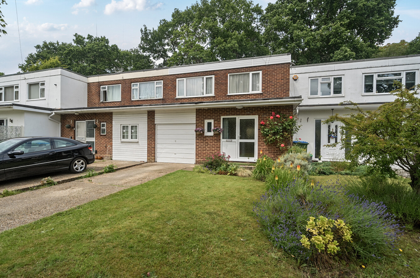 Abbotsfield Close, Lordswood, Southampton, Hampshire, SO16