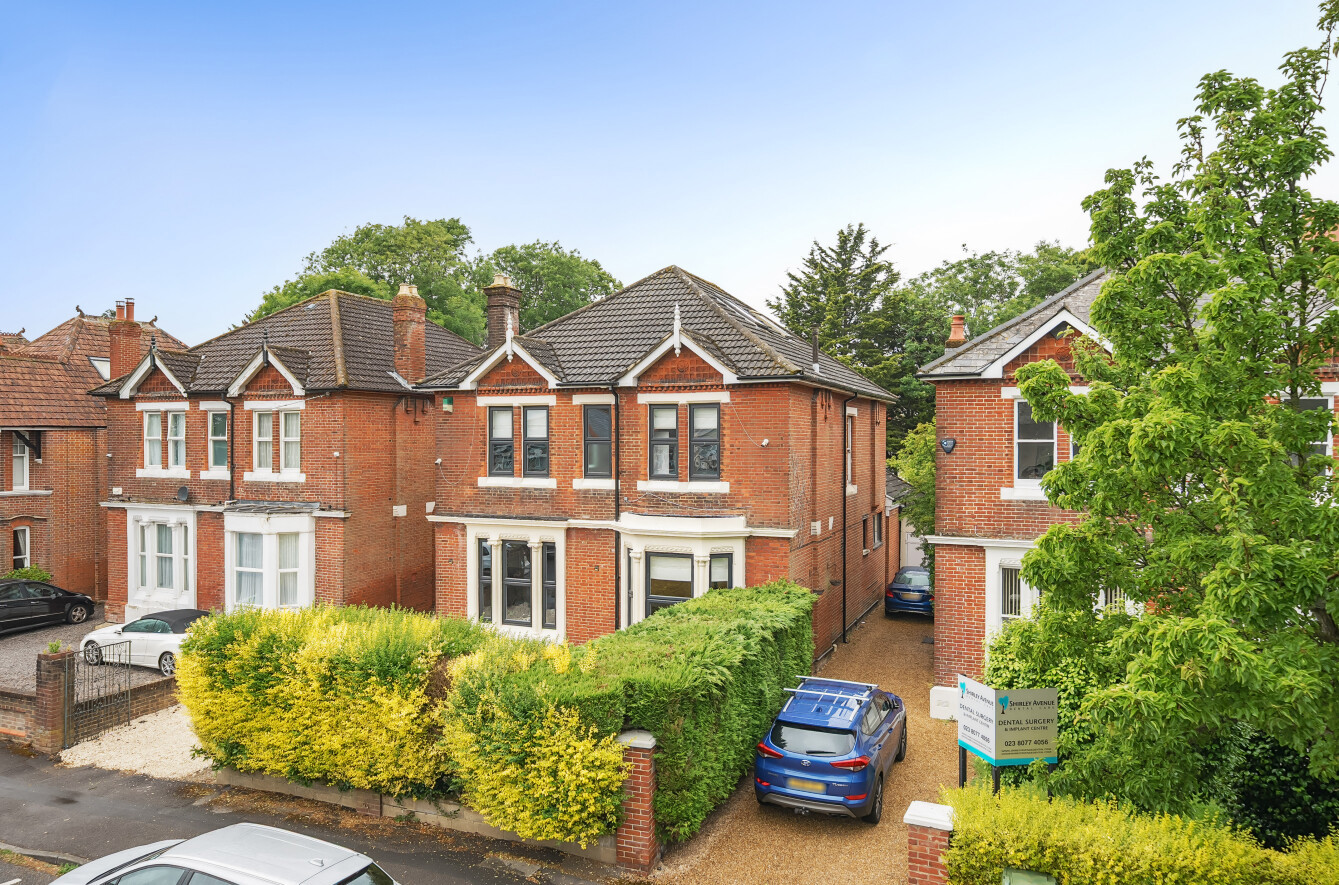Shirley Avenue, Upper Shirley, Southampton, Hampshire, SO15 - Charters