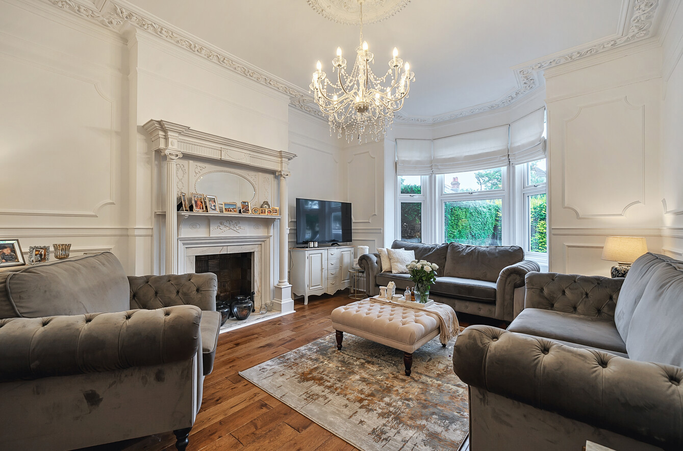 Shirley Avenue, Upper Shirley, Southampton, Hampshire, SO15 - Charters