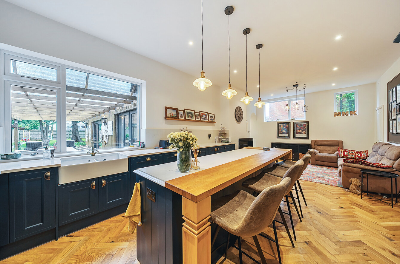 Shirley Avenue, Upper Shirley, Southampton, Hampshire, SO15 - Charters