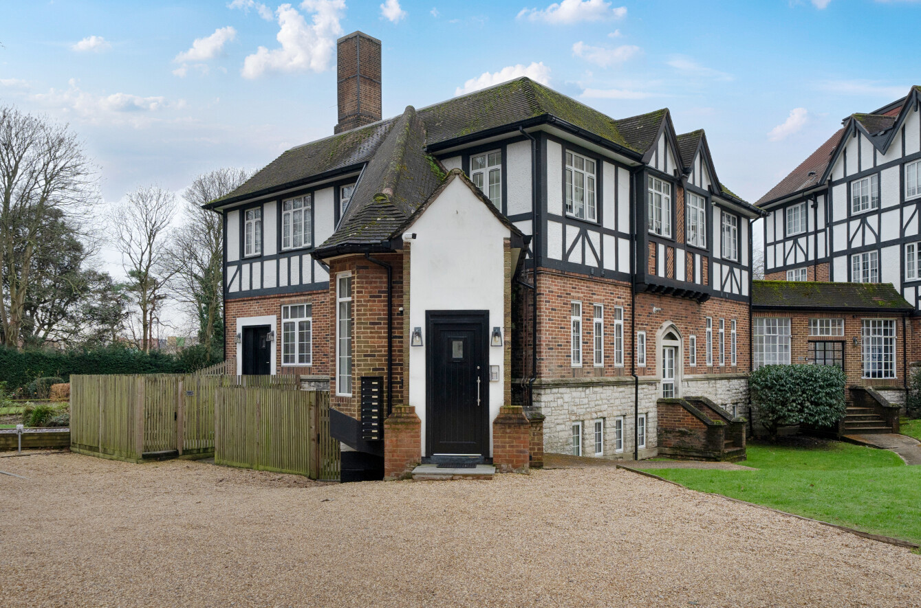 Millbrook Road East, Southampton, Hampshire, SO15