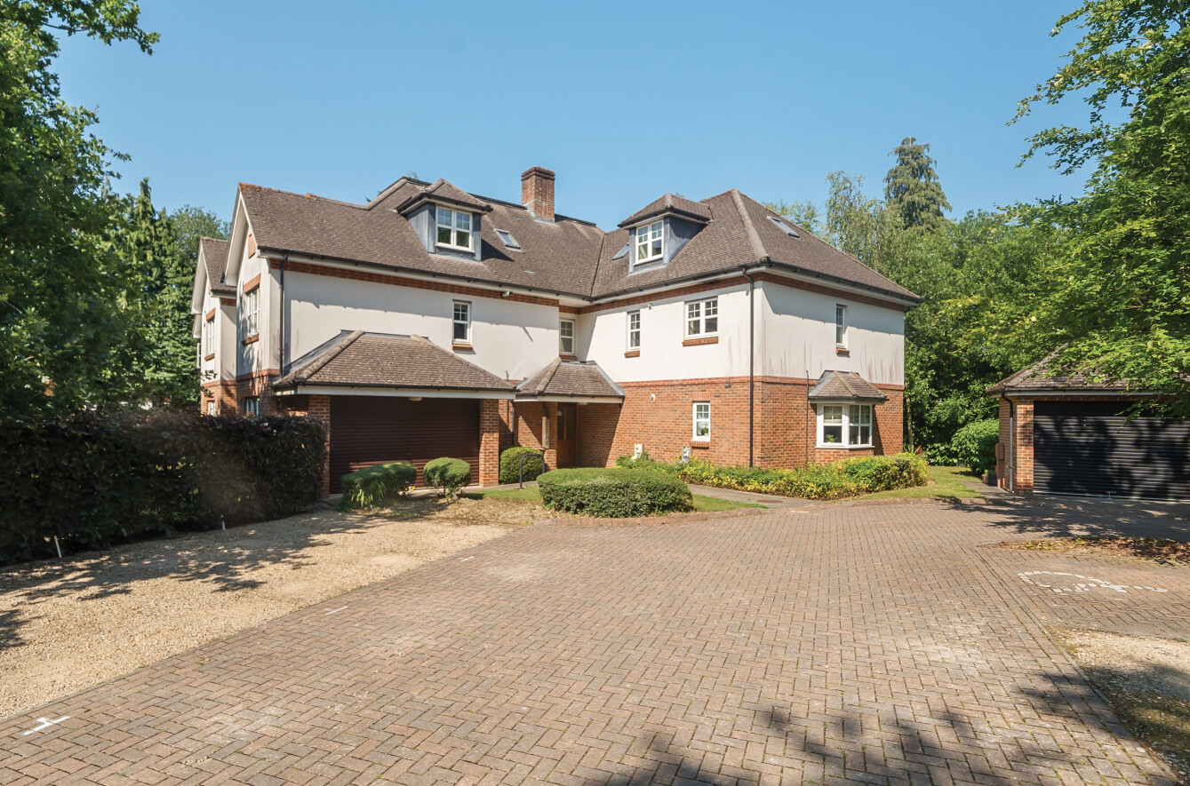 Bassett Wood Road, Bassett, Southampton, Hampshire, SO16