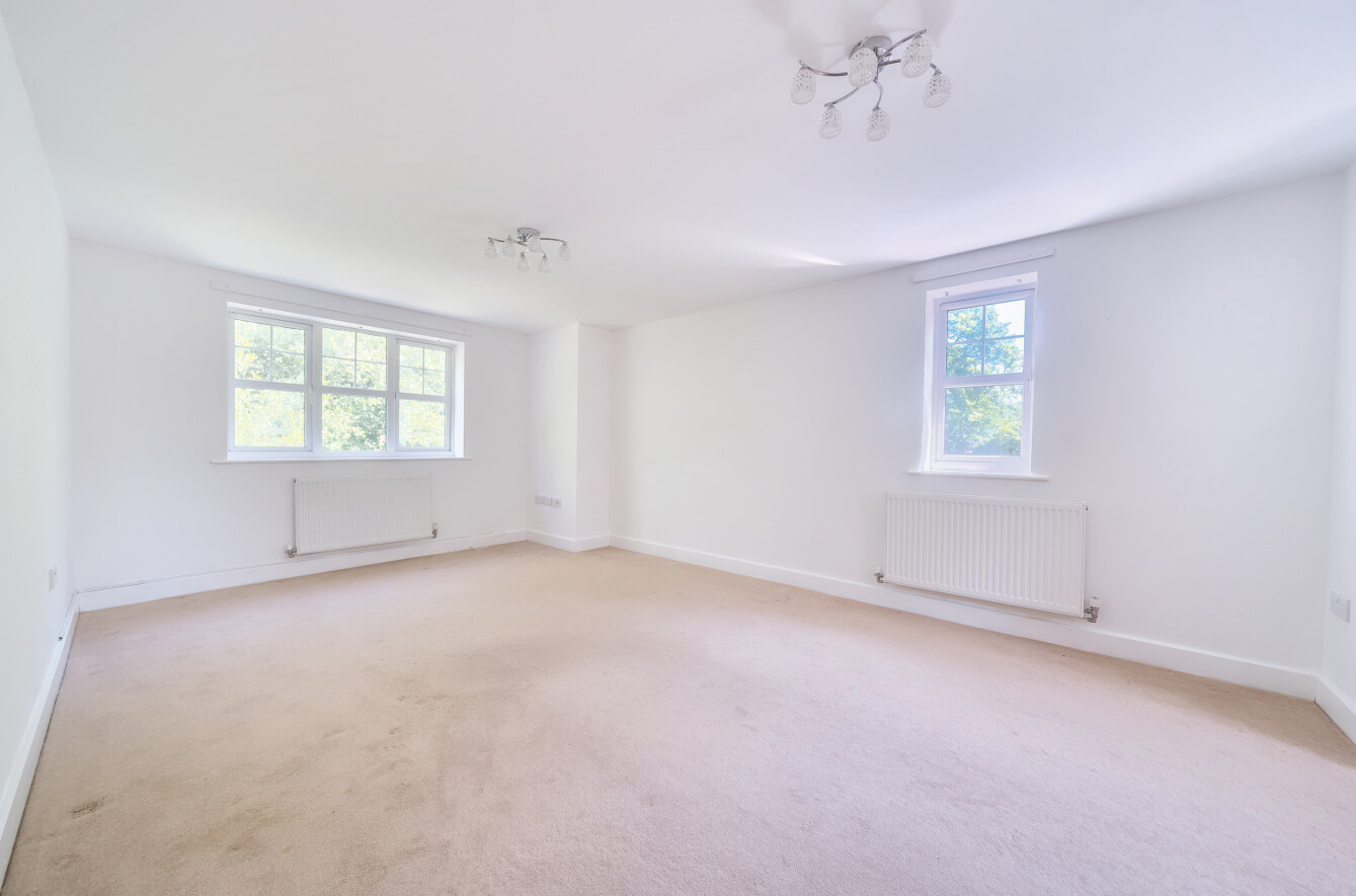 Bassett Wood Road, Bassett, Southampton, Hampshire, SO16