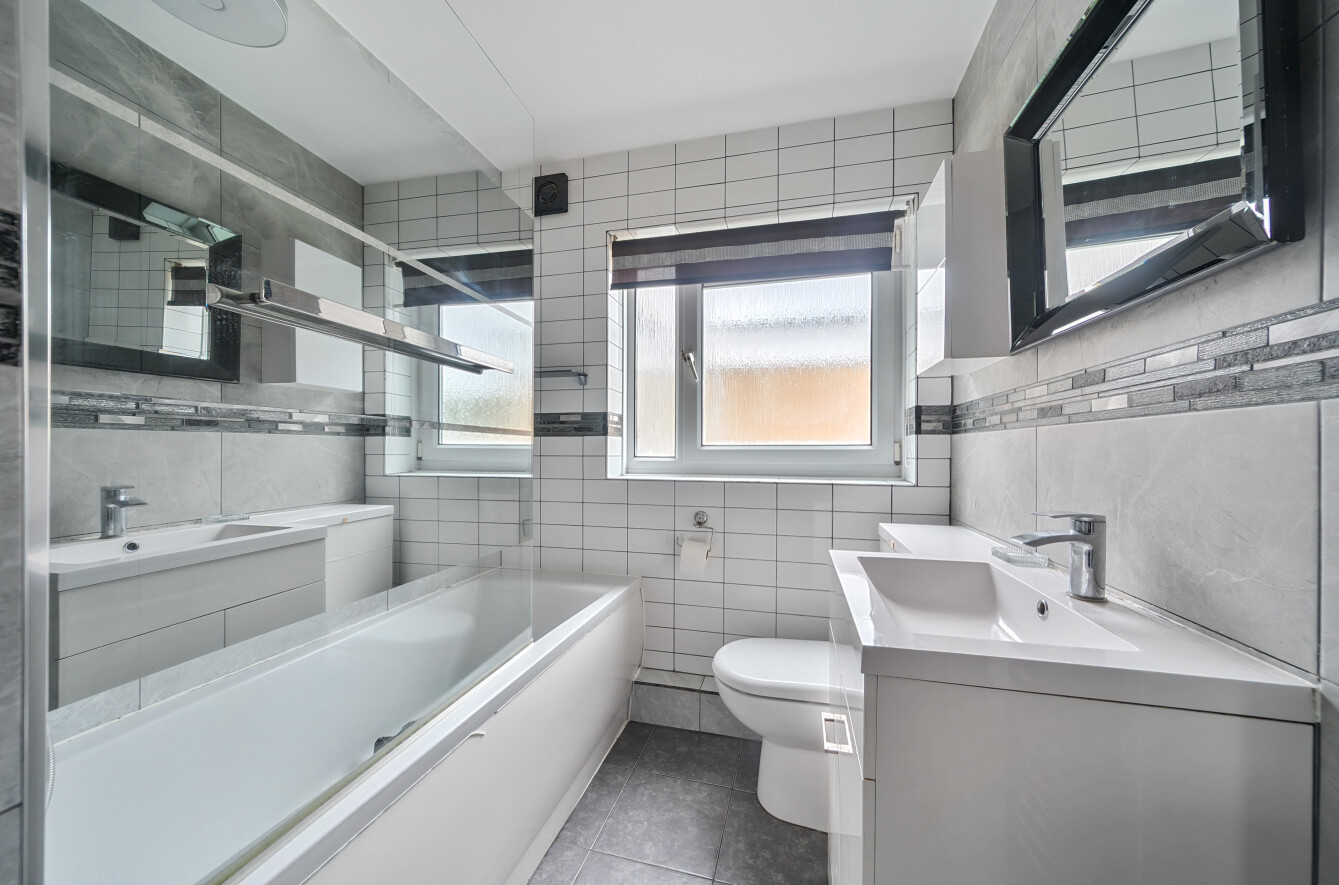 Linford Crescent, Hollybrook, Southampton, Hampshire, SO16