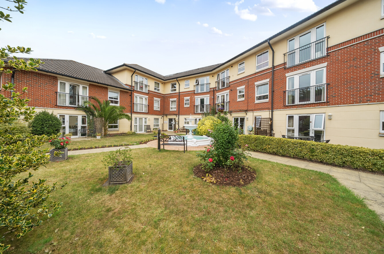 Rollesbrook Gardens, Southampton, Hampshire, SO15