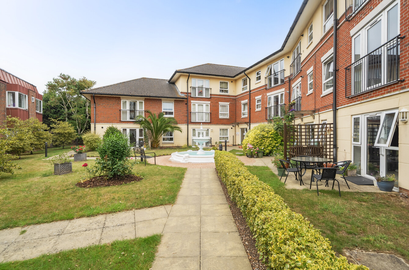 Rollesbrook Gardens, Southampton, Hampshire, SO15