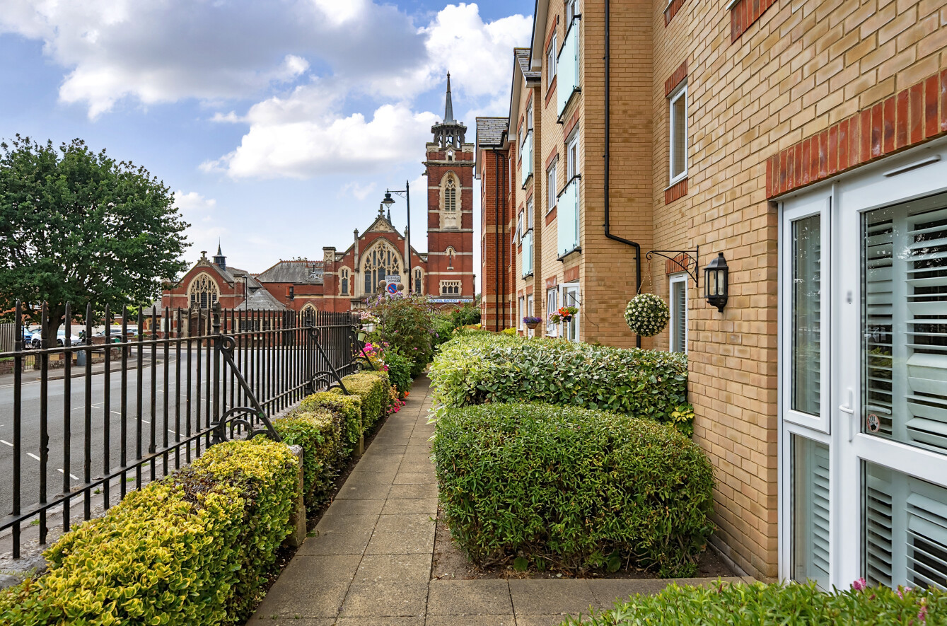 Devonshire Road, Southampton, Hampshire, SO15 - Charters