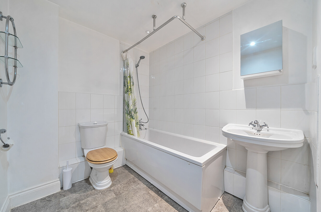 Hill Lane, Upper Shirley, Southampton, SO15