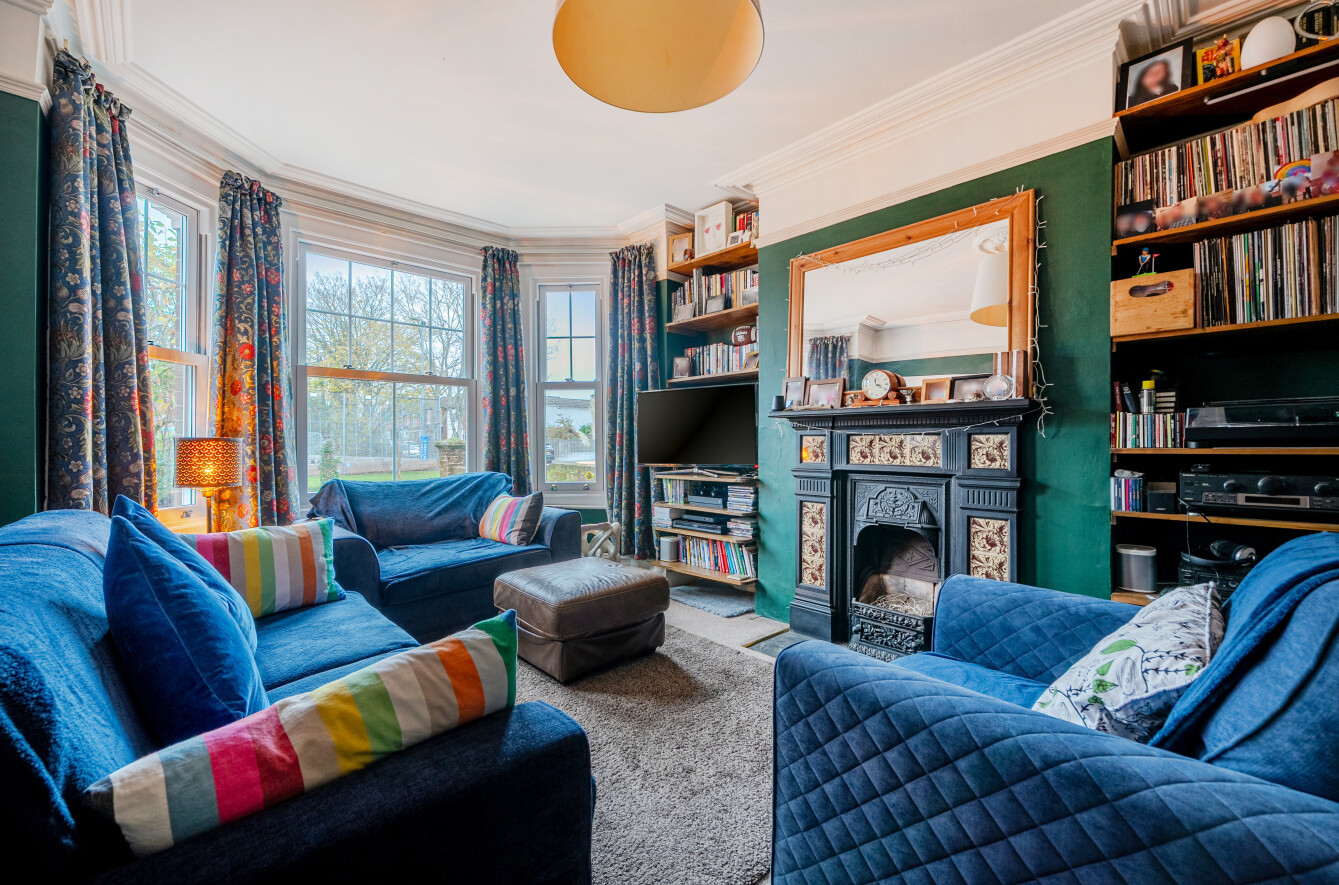 Oakley Road, Regents Park, Southampton, Hampshire, SO16 - Charters