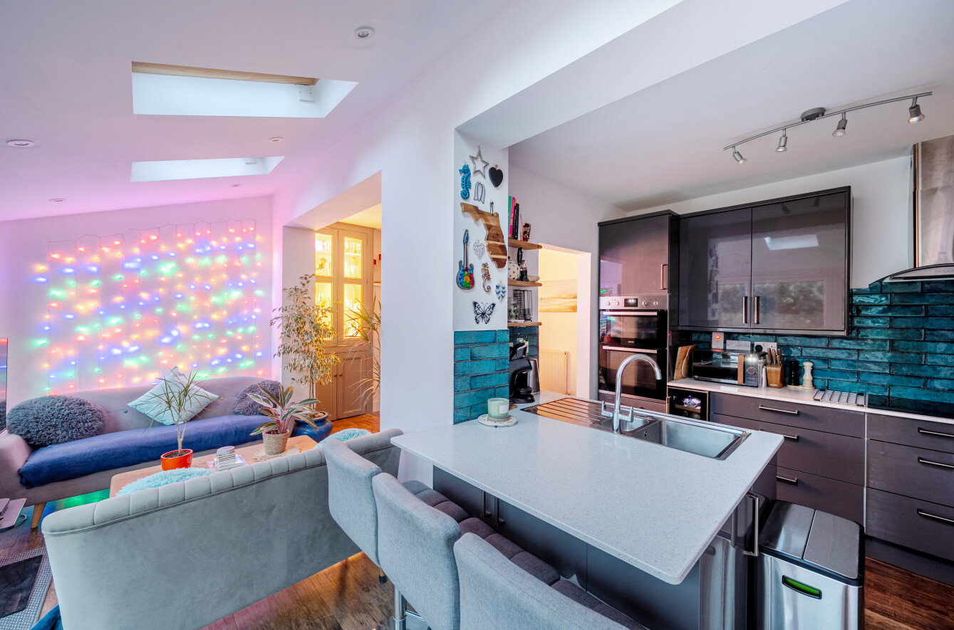 Oakley Road, Regents Park, Southampton, Hampshire, SO16 - Charters