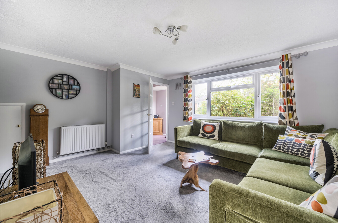Oakwood Drive, Lordswood, Southampton, Hampshire, SO16
