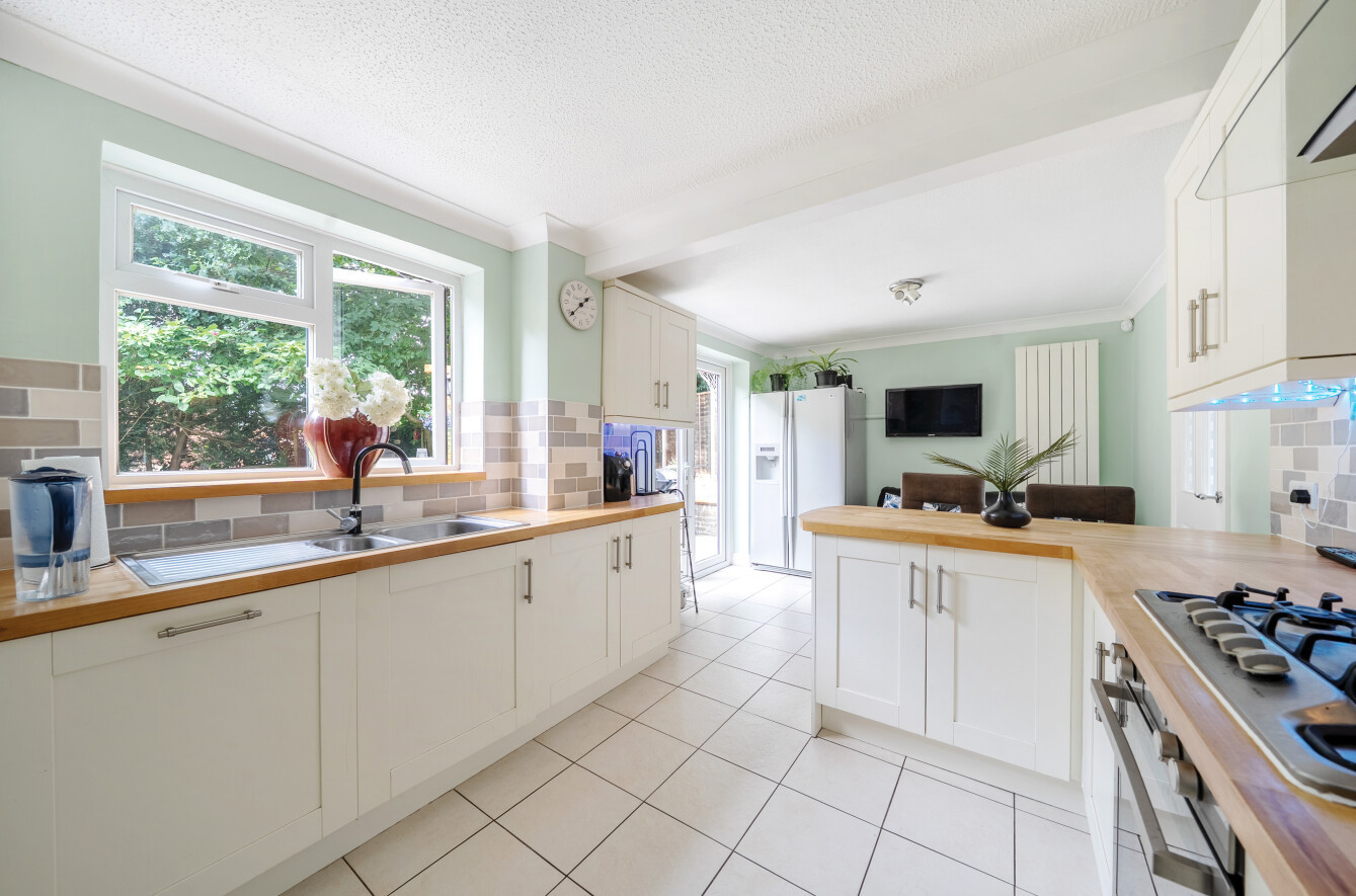 Robinia Green, Lordswood, Southampton, Hampshire, SO16 - Charters