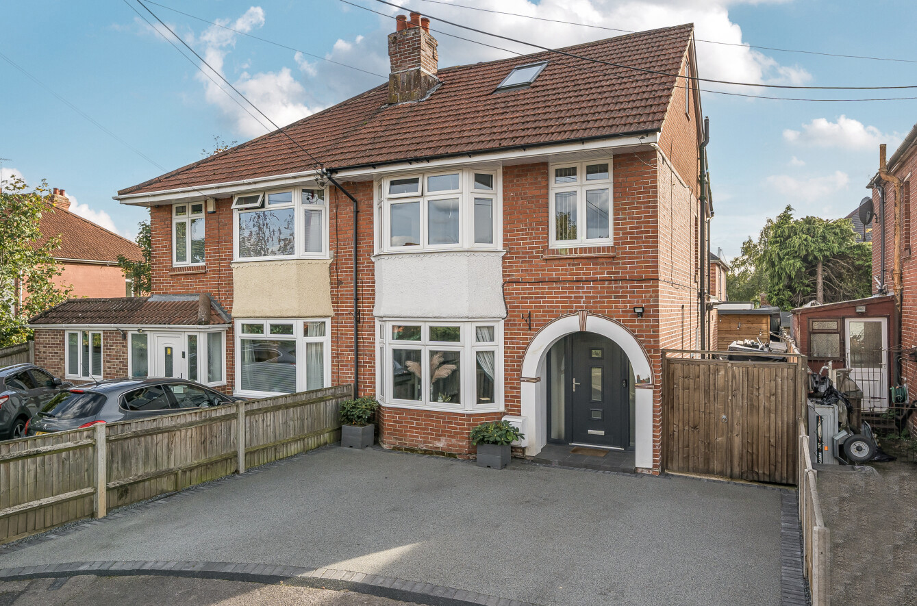 Elmes Drive, Regents Park, Southampton, Hampshire, SO15