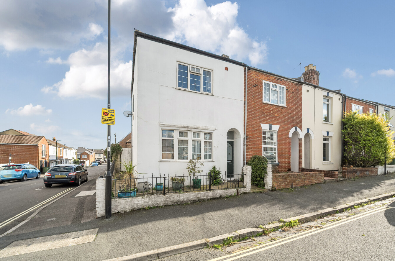 Middle Street, Inner Avenue, Southampton, Hampshire, SO14