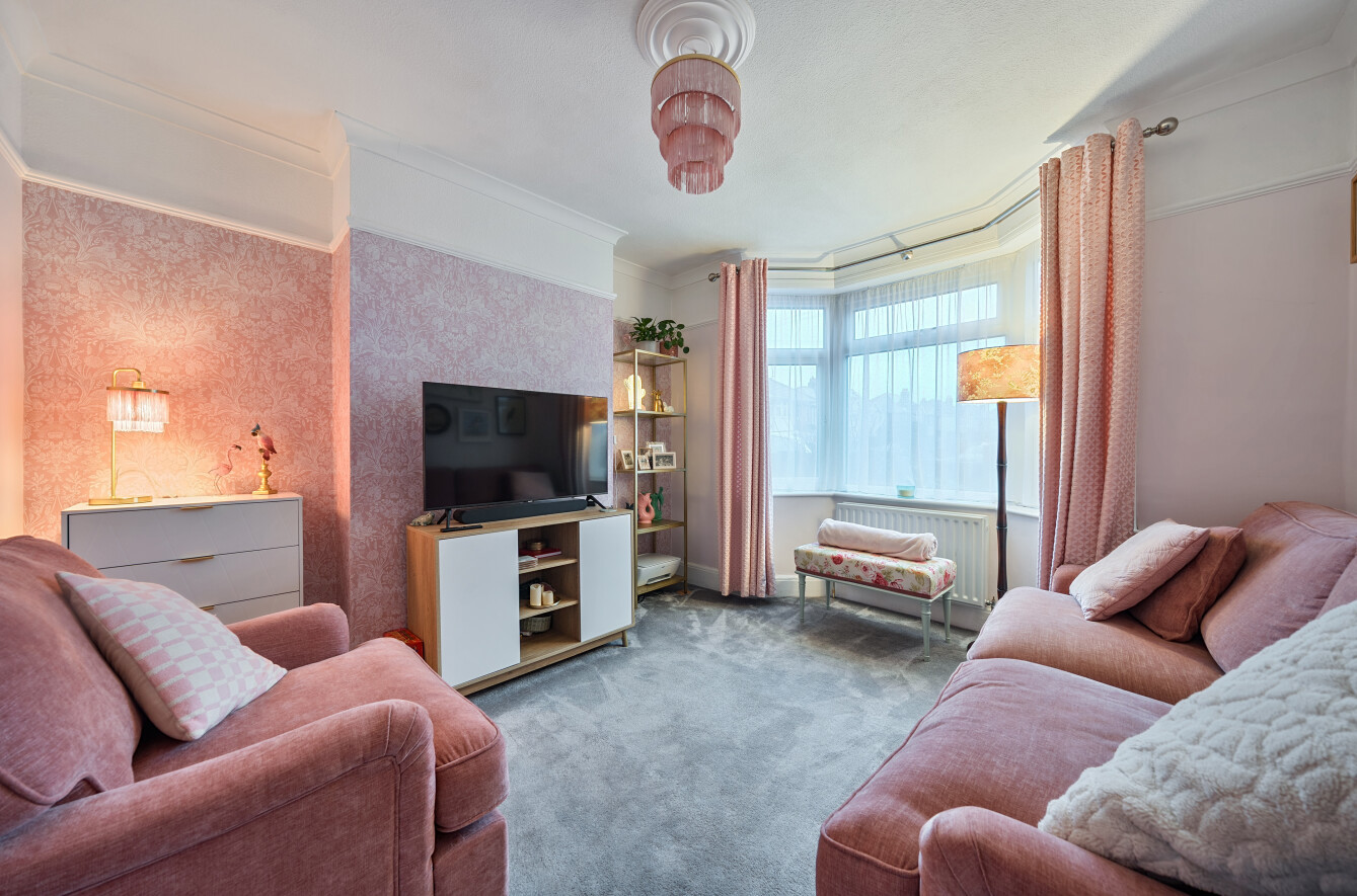 Stanton Road, Regents Park, Southampton, Hampshire, SO15 - Charters