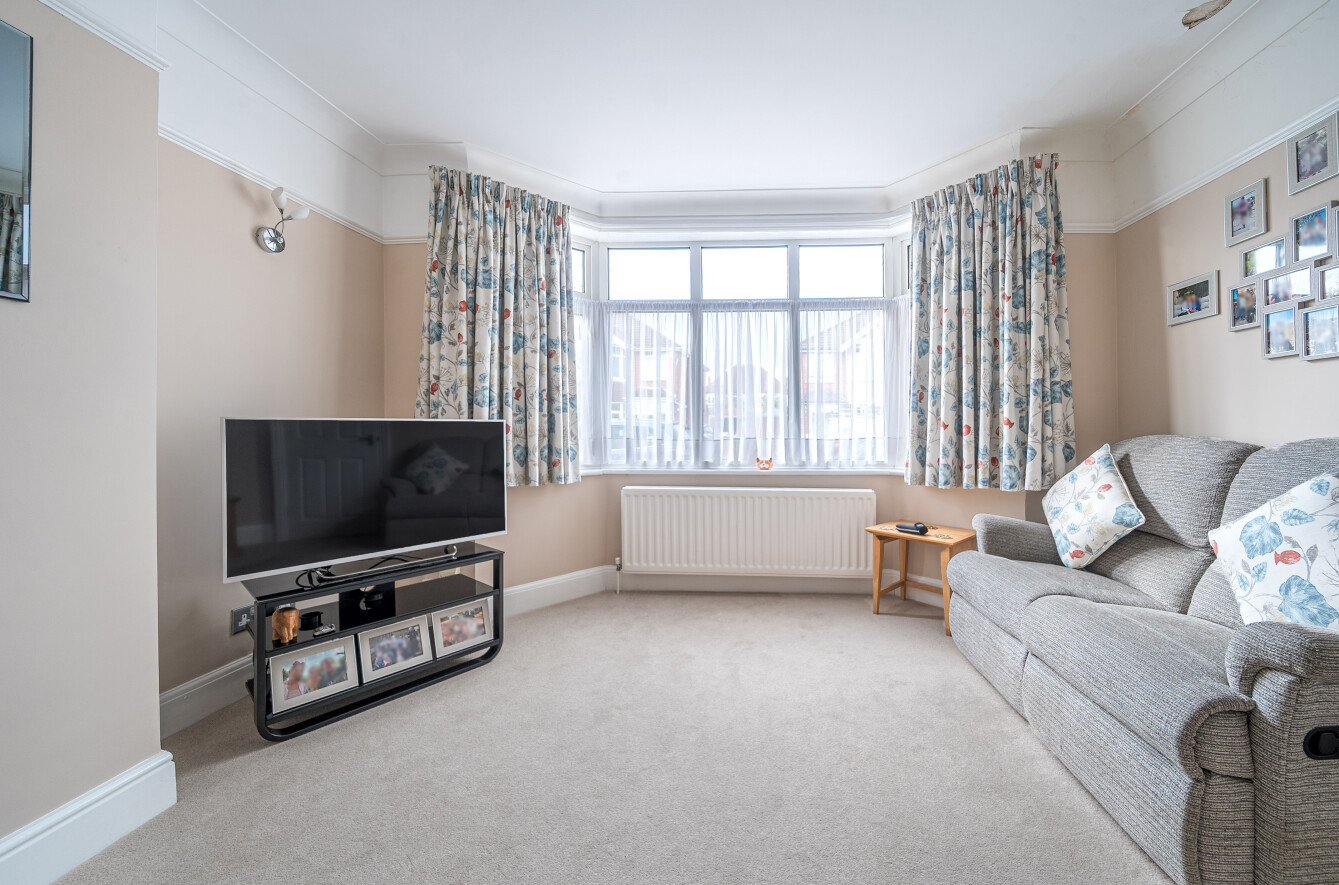 Wilton Crescent, Upper Shirley, Southampton, Hampshire, SO15 - Charters