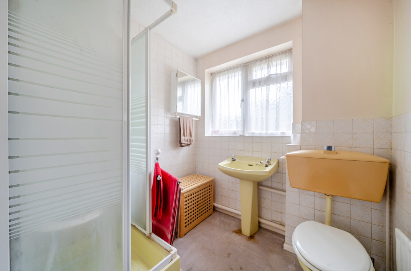 Oakwood Drive, Lordswood, Southampton, Hampshire, SO16