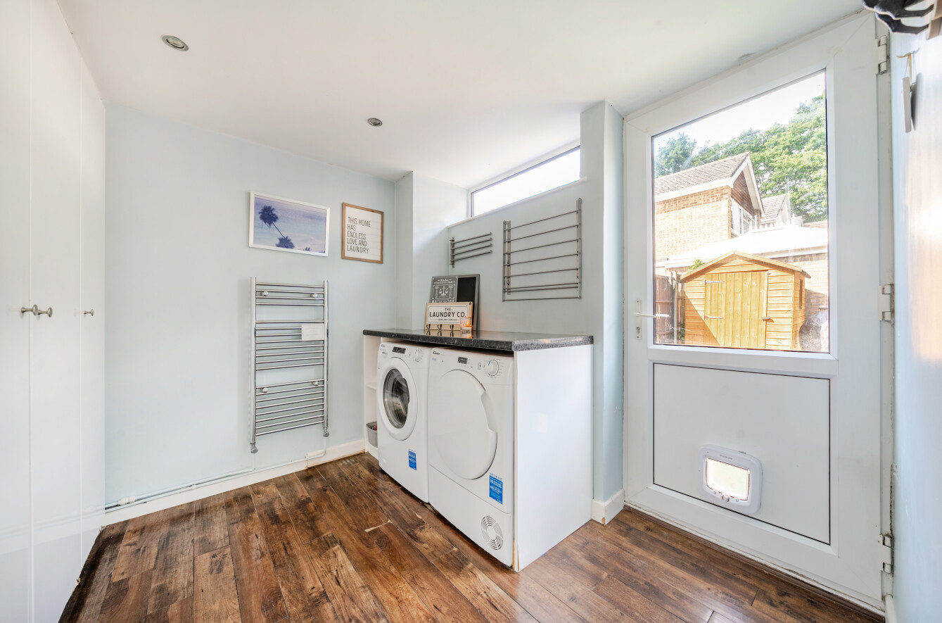 Plover Close, Lordswood, Southampton, Hampshire, SO16 - Charters