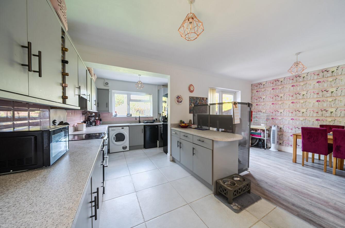 Colebrook Avenue, Upper Shirley, Southampton, Hampshire, SO15 - Charters