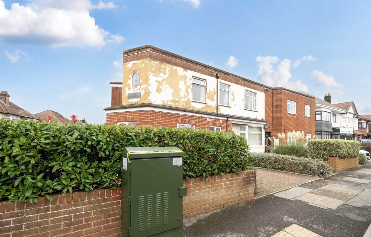 Upper Shirley Avenue, Upper Shirley, Southampton, Hampshire, SO15 - Charters