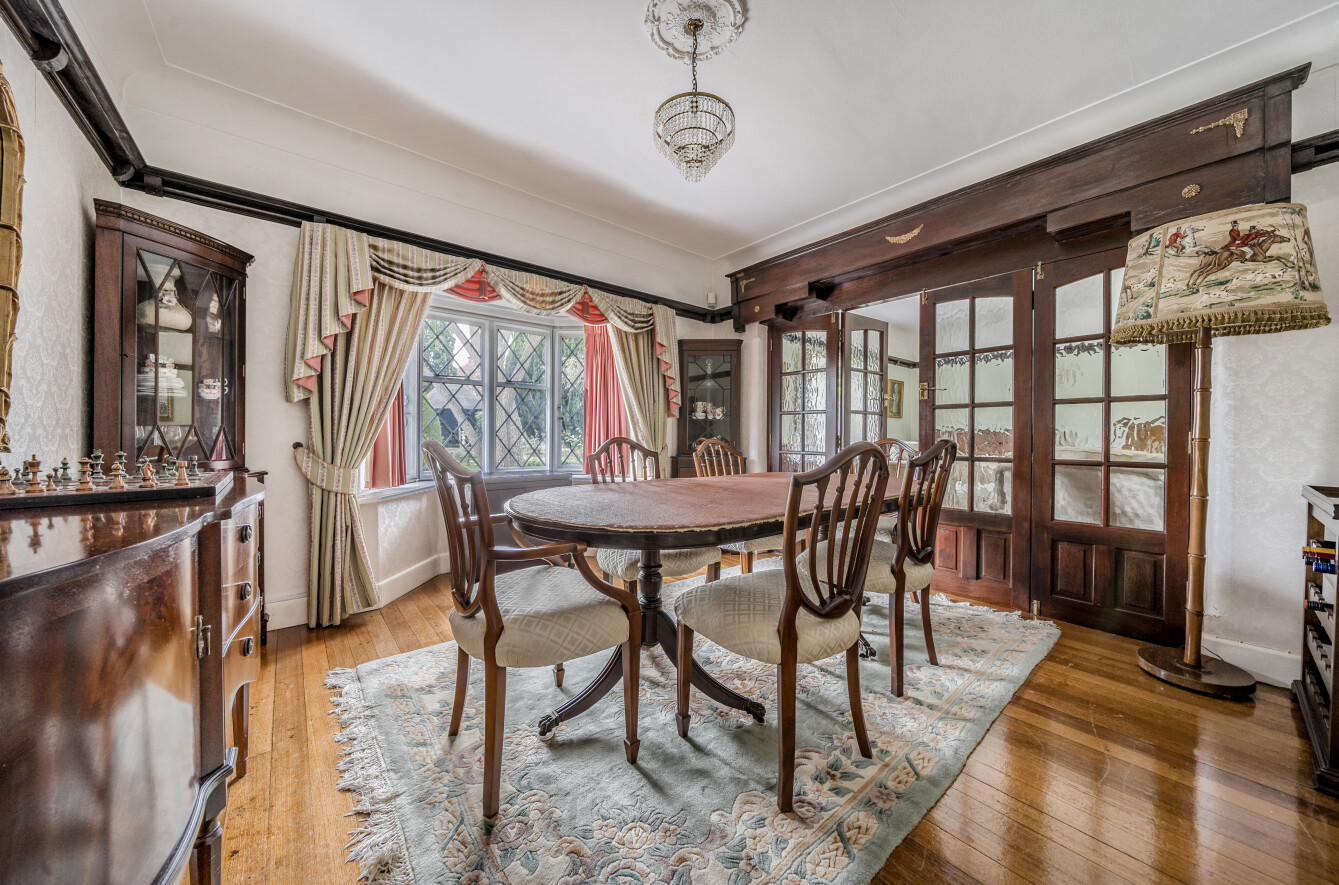 Bassett Crescent East, Bassett, Southampton, Hampshire, SO16