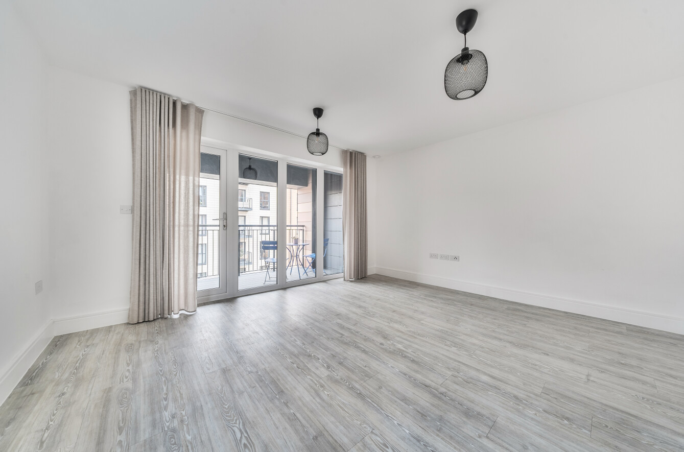 Thomas Blake Avenue, Southampton, Hampshire, SO14 - Charters