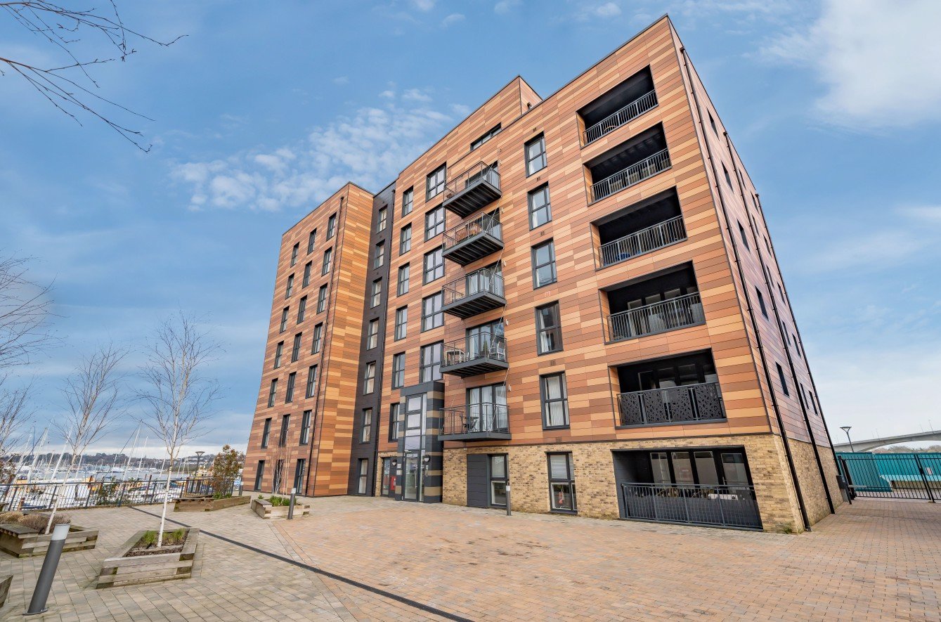 Thomas Blake Avenue, Southampton, Hampshire, SO14 - Charters