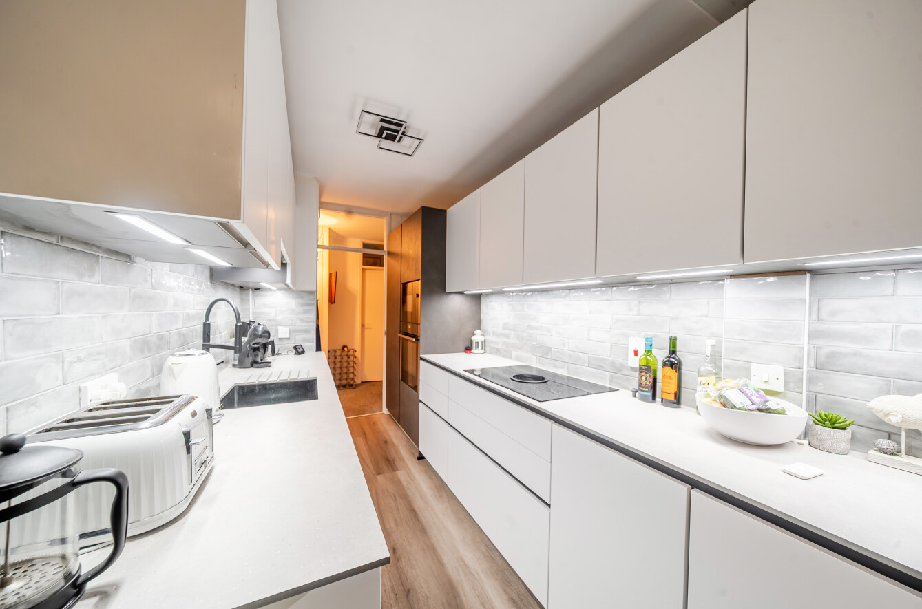 Lingwood Close, Bassett, Southampton, Hampshire, SO16 - Charters