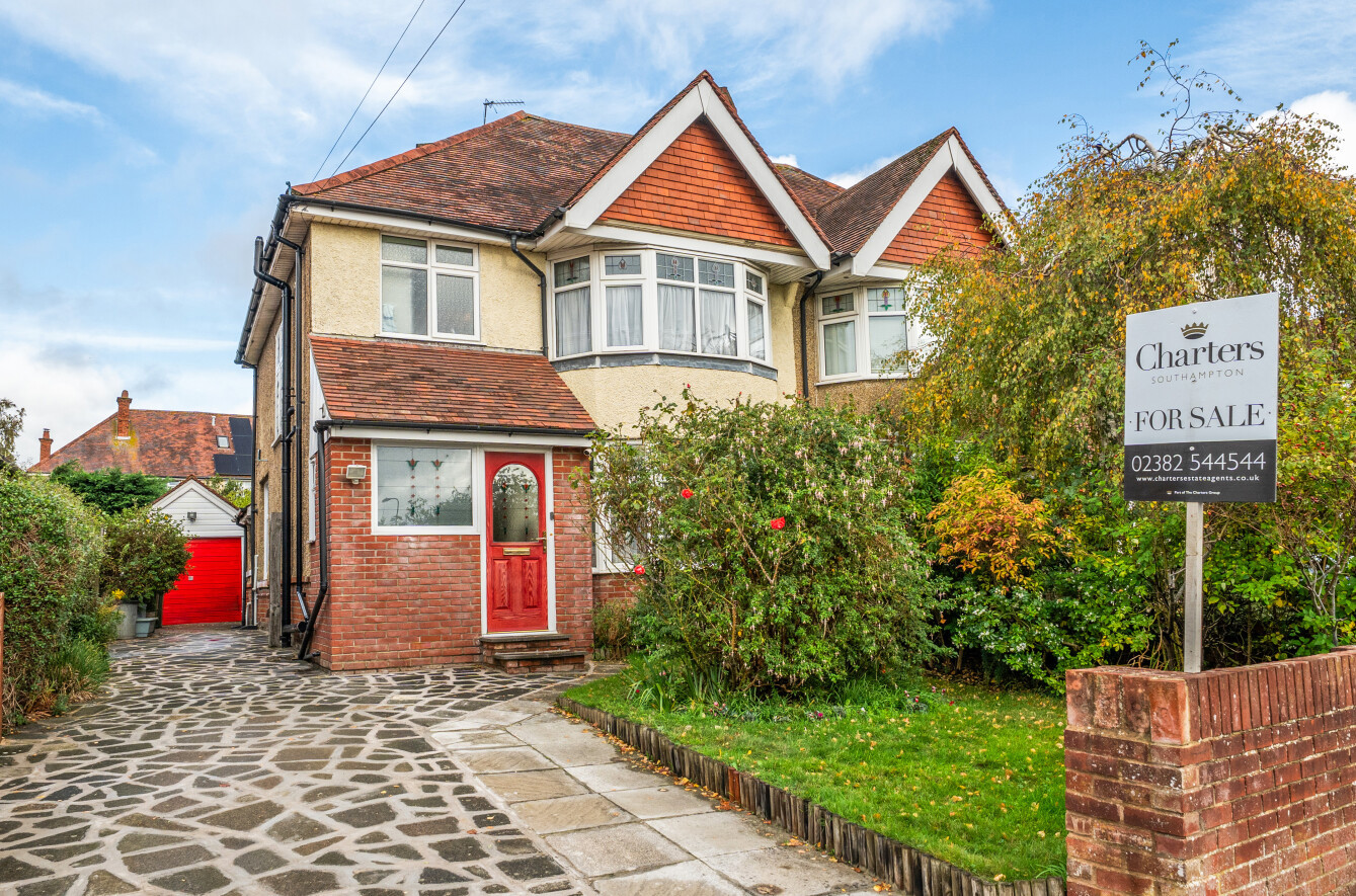Raymond Road, Upper Shirley, Southampton, Hampshire, SO15 - Charters