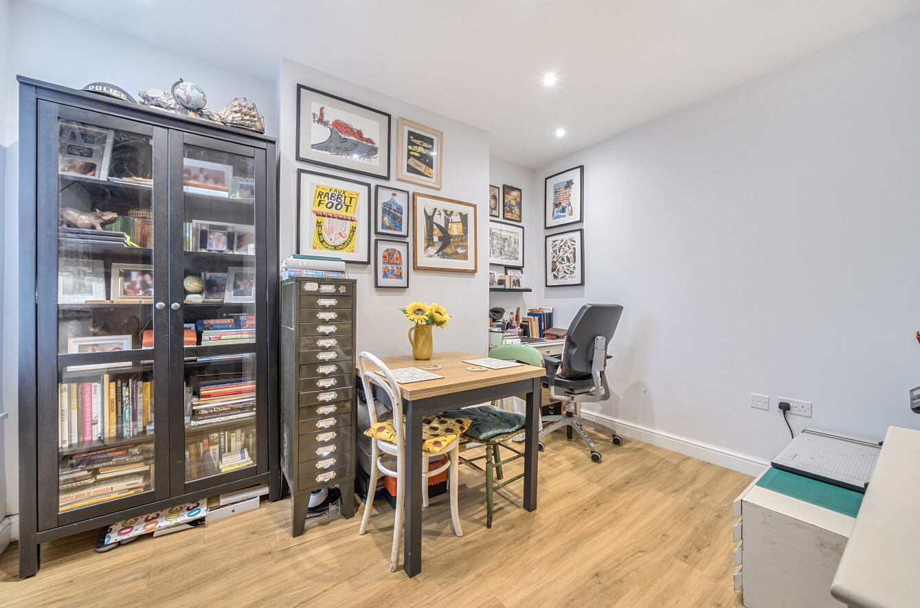Testwood Road, Freemantle, Southampton, Hampshire, SO15 - Charters