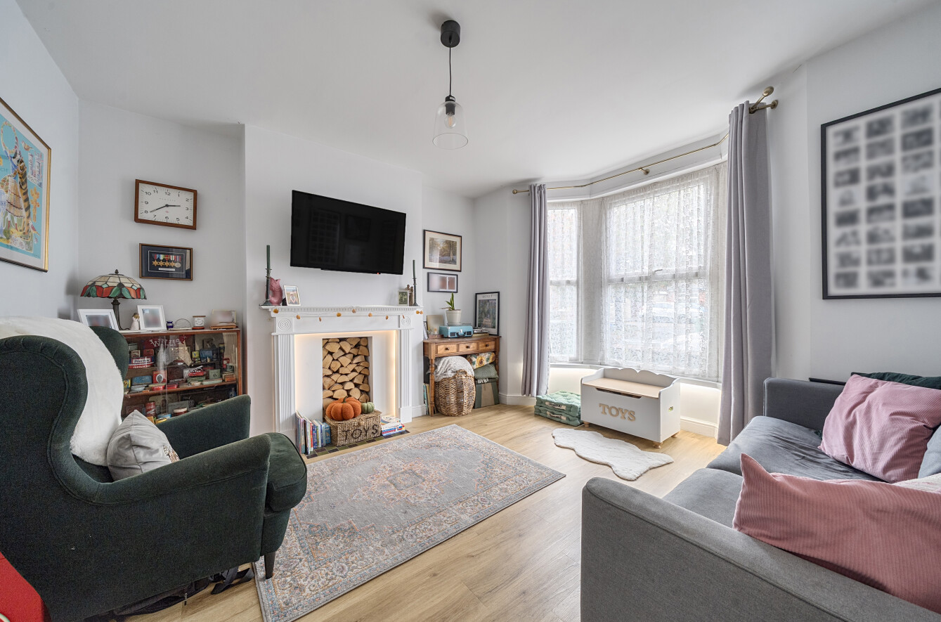 Testwood Road, Freemantle, Southampton, Hampshire, SO15 - Charters