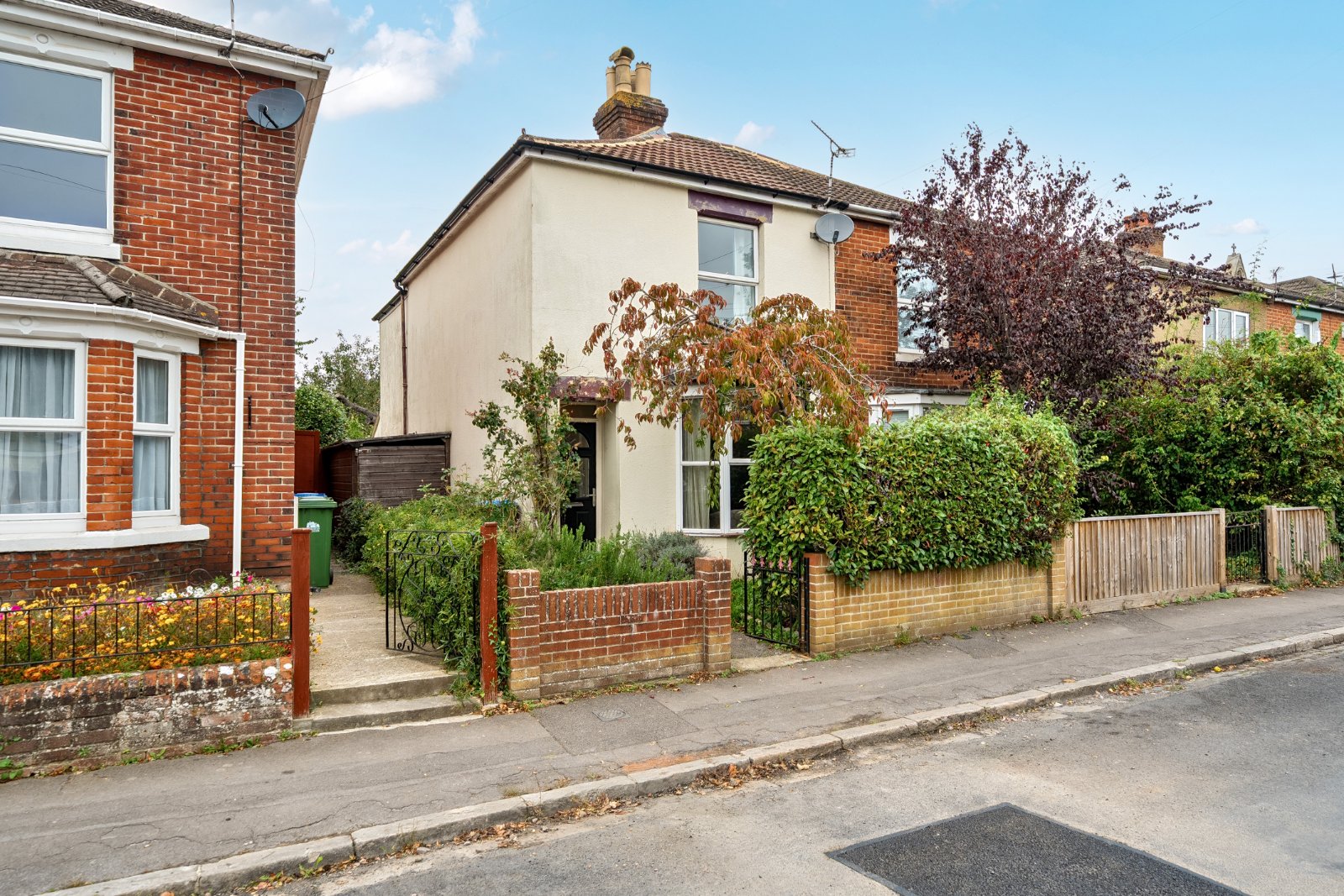 Stanley Road, St Denys, Southampton, Hampshire, SO17 - Charters