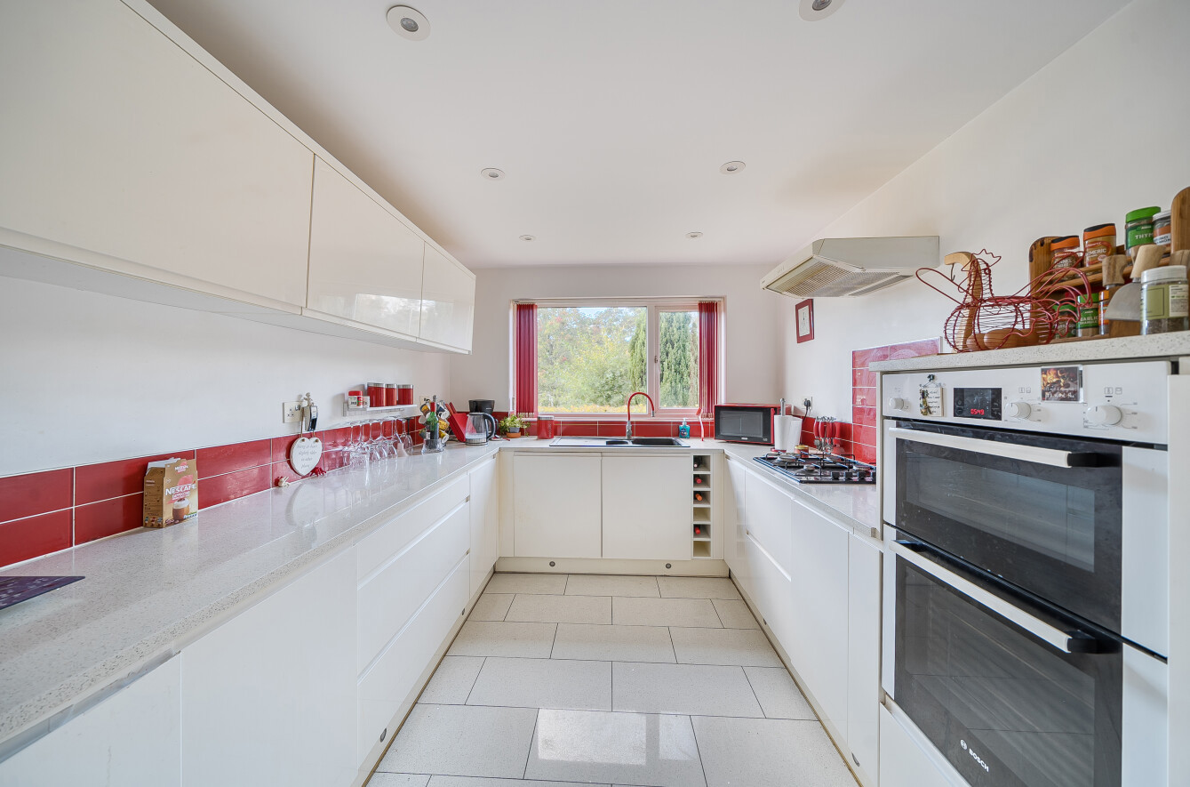 Lingwood Close, Bassett, Southampton, Hampshire, SO16 Lingwood Close, Bassett, Southampton, Hampshire, SO16 - Charters