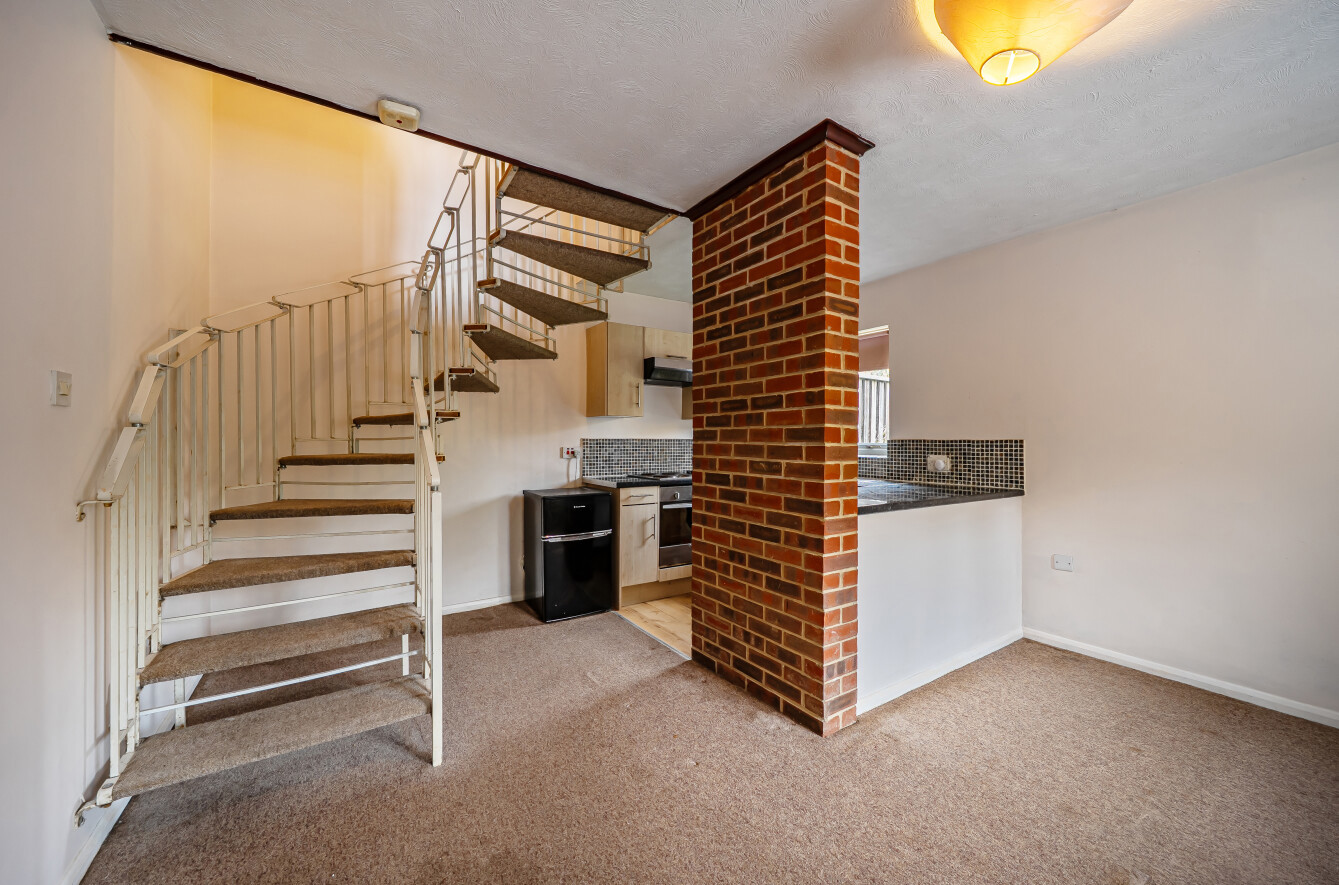 Hollybrook Close, Southampton, Hampshire, SO16 Hollybrook Close, Southampton, Hampshire, SO16 - Charters