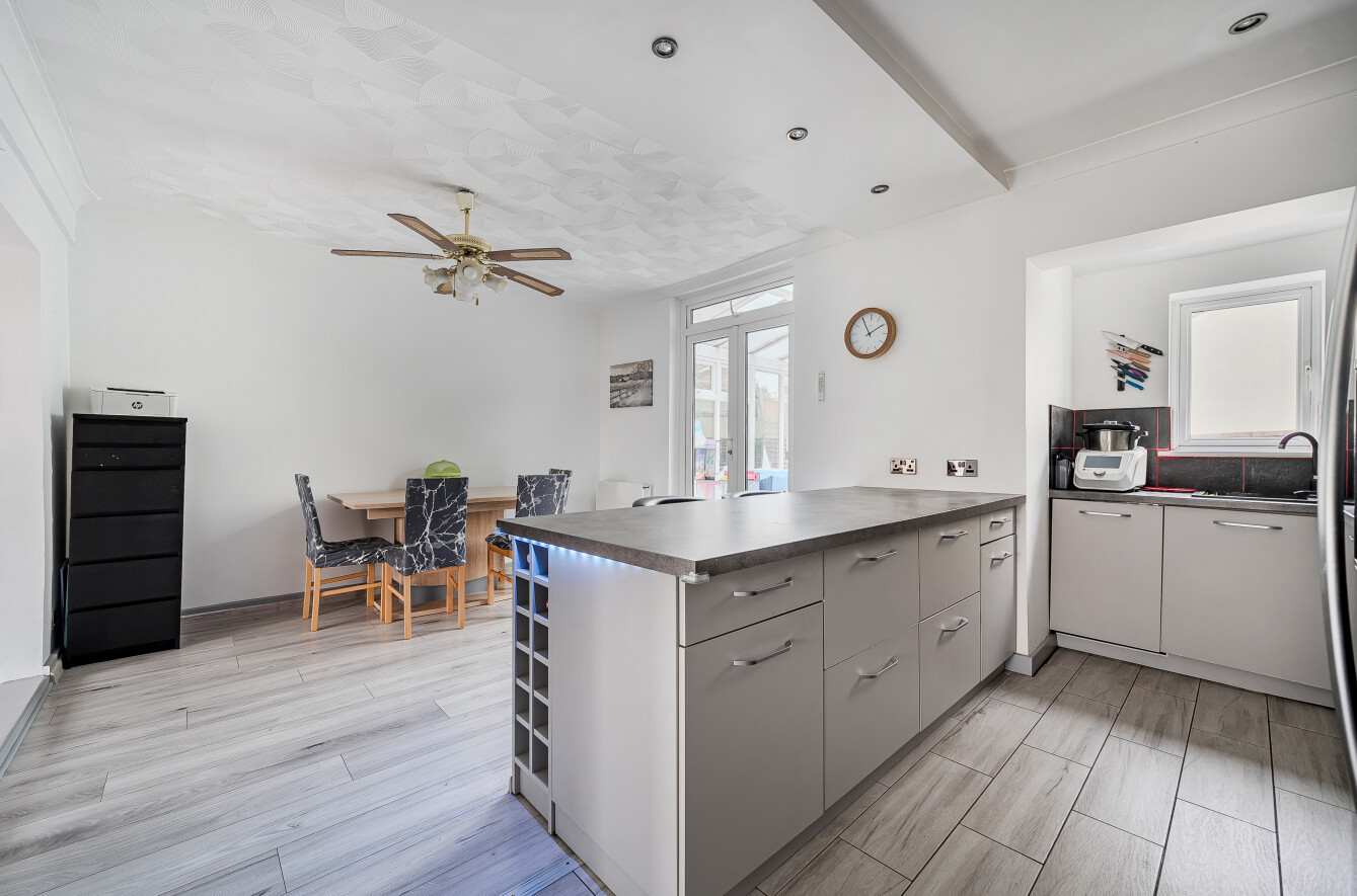 Waterhouse Lane, Shirley, Southampton, Hampshire, SO15 Waterhouse Lane, Shirley, Southampton, Hampshire, SO15 - Charters