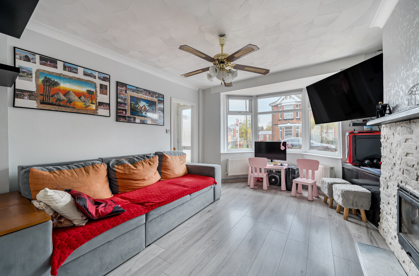 Waterhouse Lane, Shirley, Southampton, Hampshire, SO15 Waterhouse Lane, Shirley, Southampton, Hampshire, SO15 - Charters