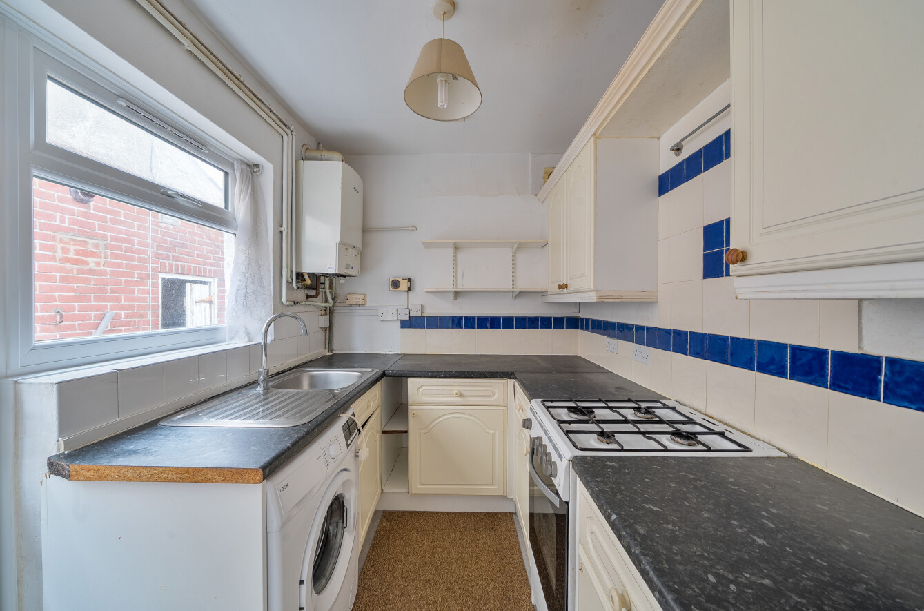 Honeysuckle Road, Bassett Green, Southampton, Hampshire, SO16