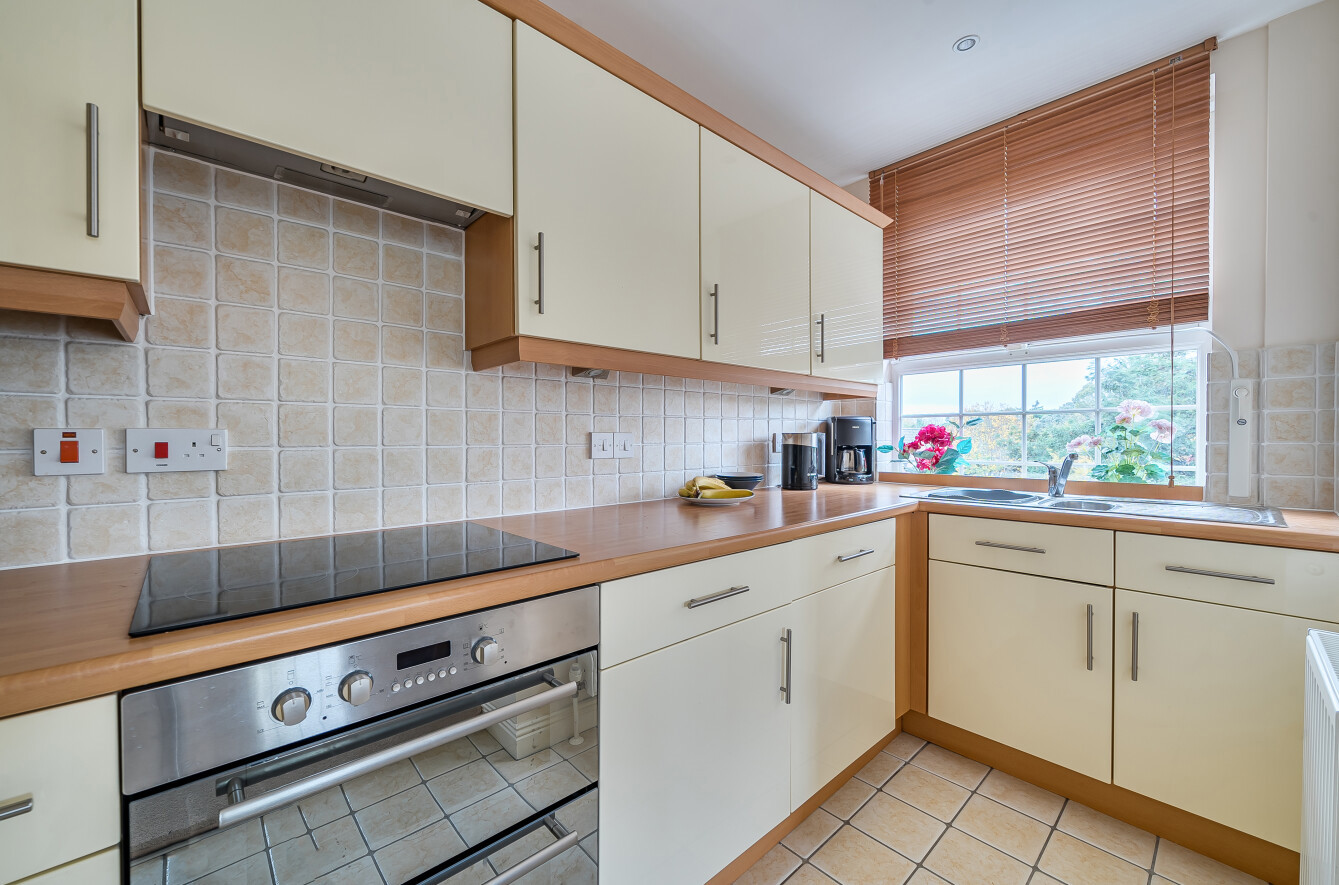 Newitt Place, Bassett, Southampton, Hampshire, SO16 Newitt Place, Bassett, Southampton, Hampshire, SO16 - Charters