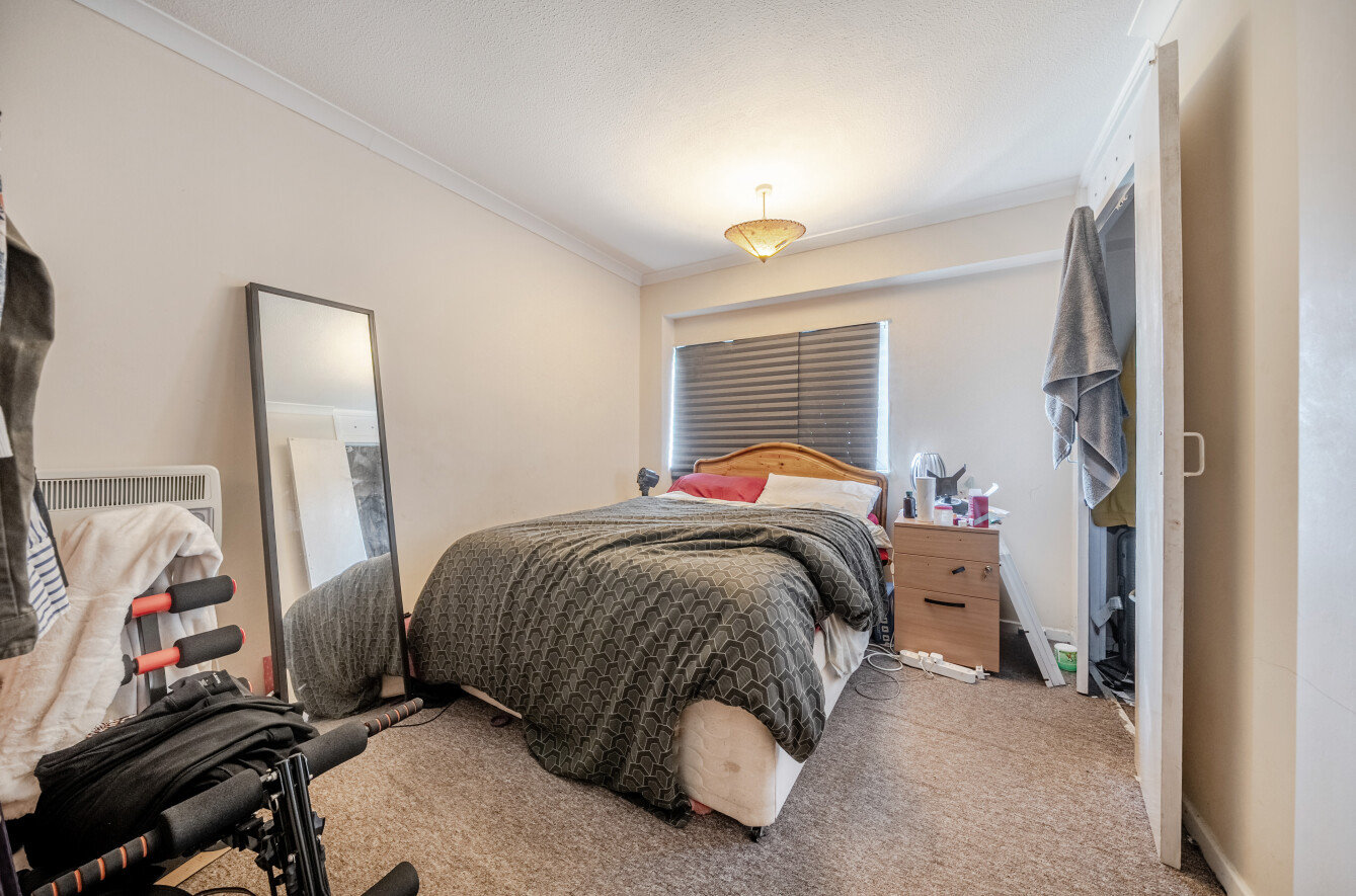 Bonchurch Close, Bassett Green, Southampton, Hampshire, SO16 Bonchurch Close, Bassett Green, Southampton, Hampshire, SO16 - Charters