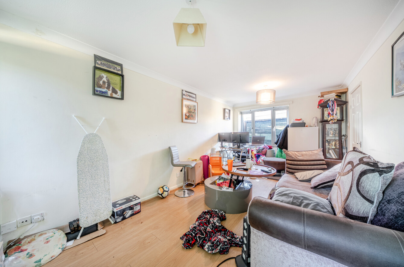 Bonchurch Close, Bassett Green, Southampton, Hampshire, SO16 Bonchurch Close, Bassett Green, Southampton, Hampshire, SO16 - Charters