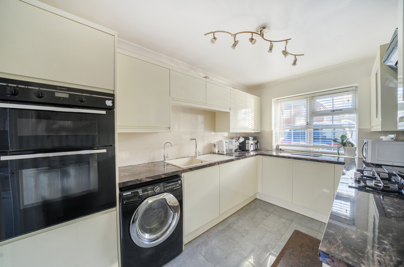 Pennine Road, Millbrook, Southampton, Hampshire, SO16 Pennine Road, Millbrook, Southampton, Hampshire, SO16 - Charters